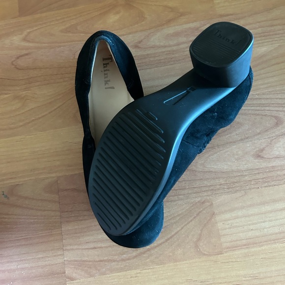 Think! Women's Black Suede Pumps Heels - Picture 7 of 14